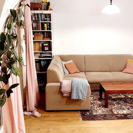 Dwupoziomowy Apartament Z Dwiema Lazienkami, W Pelni Wyposazona Kuchnia I Podziemnym Parkingiem * Breslavia